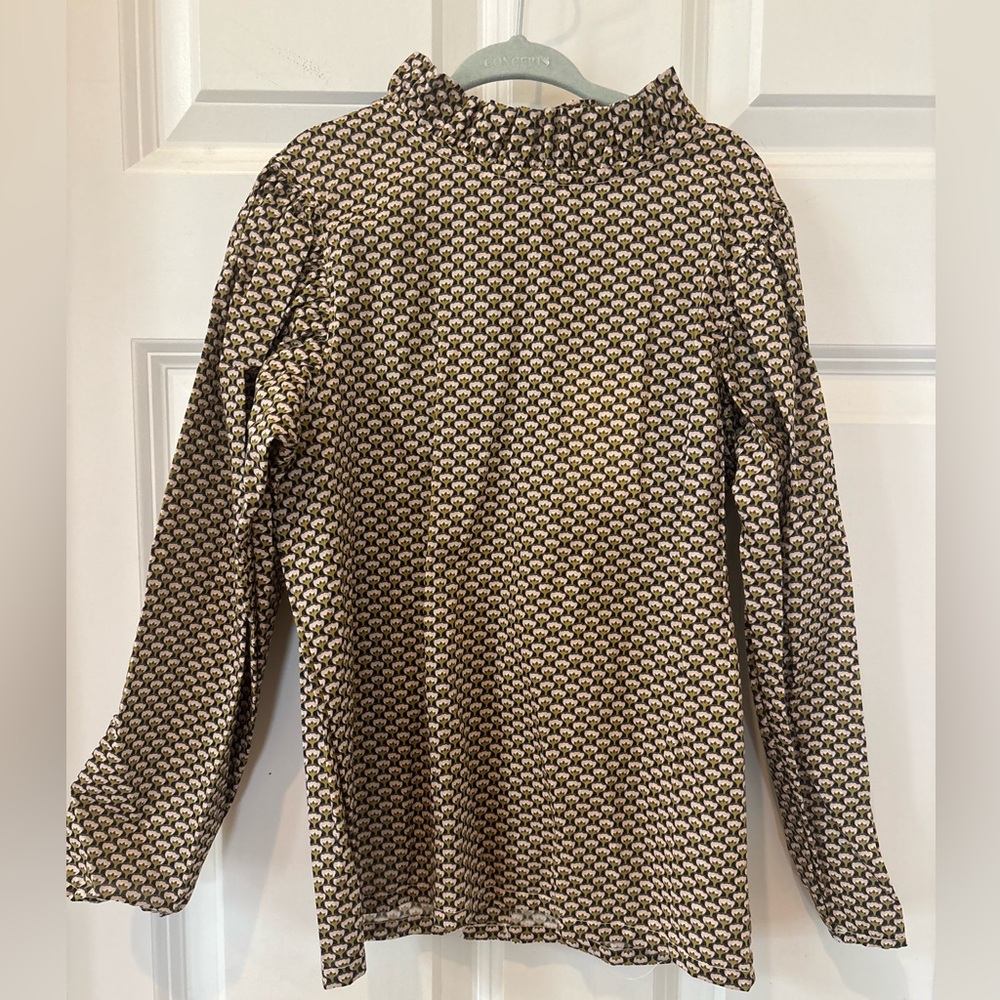 NWT Mabo girls Ruffle neck button back floral blouse 6-7 size